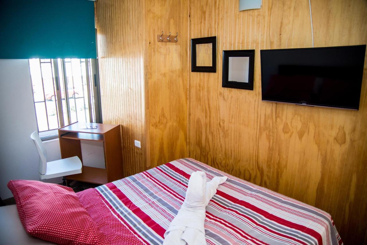 Hostal Los Carrera Concepcion Bagian luar foto