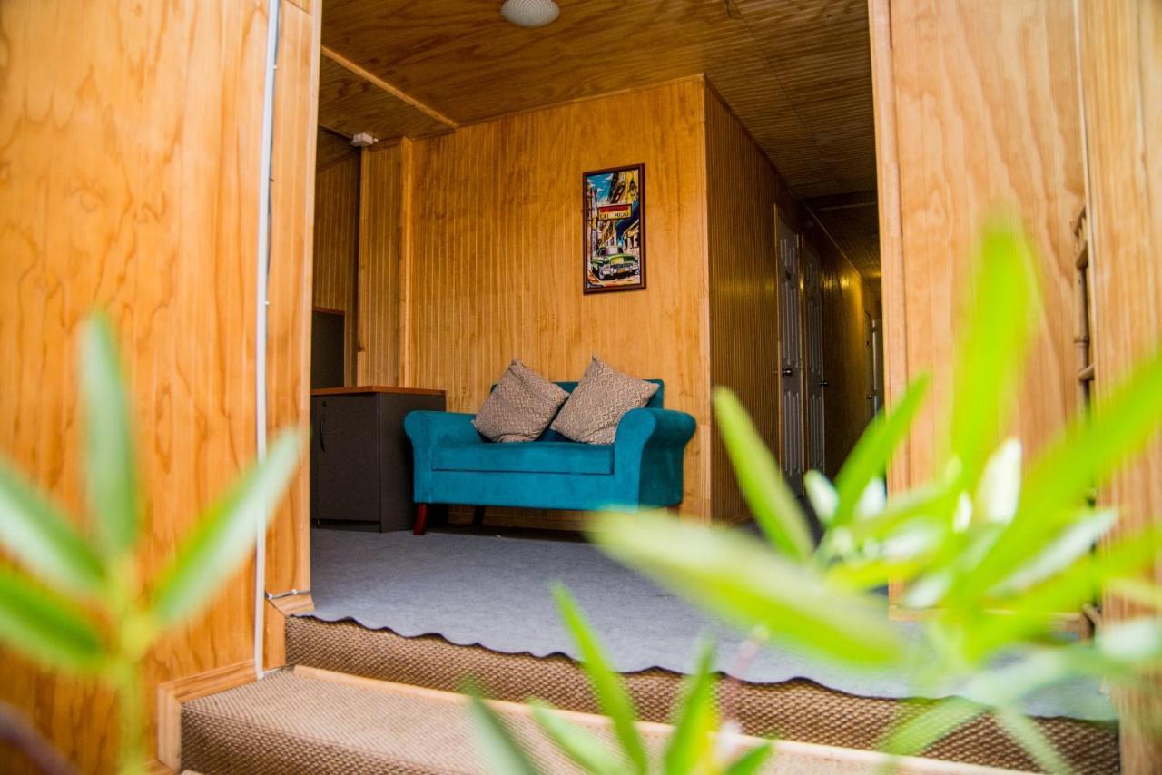 Hostal Los Carrera Concepcion Bagian luar foto